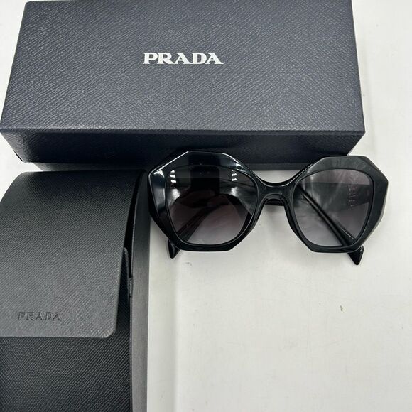 Unisex Prada geometric sunglasses made in Italy - Picture 3 of 8
